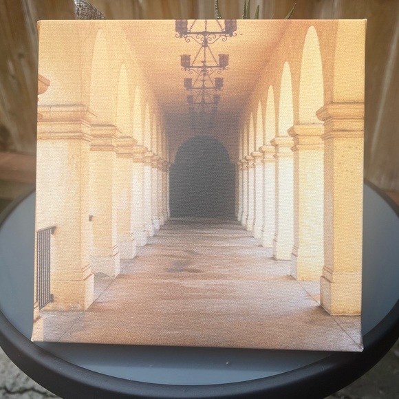 Wall/Desk Decor. - Picture 2 of 3